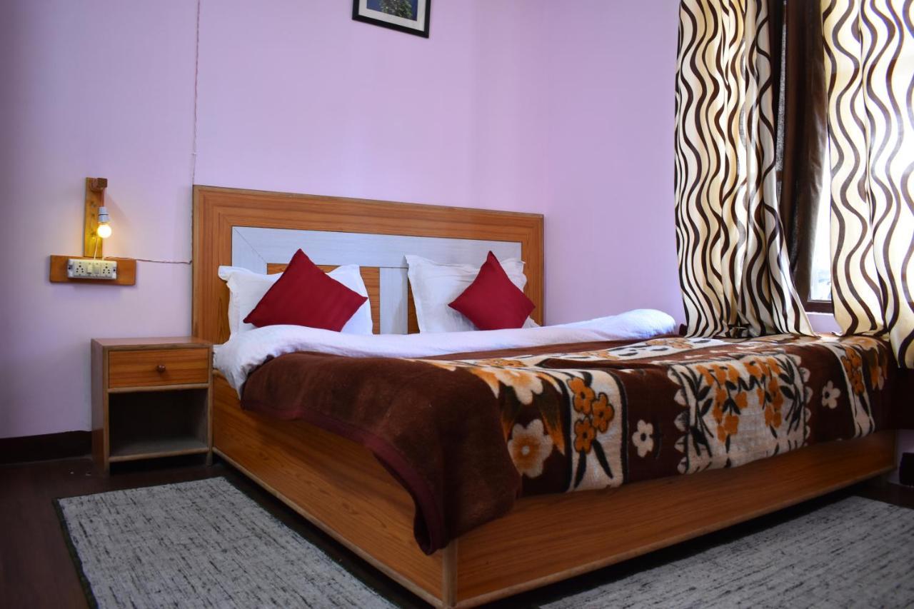 מקלוד גאנג' Hostel Who Needs Map Mcleodganj מראה חיצוני תמונה