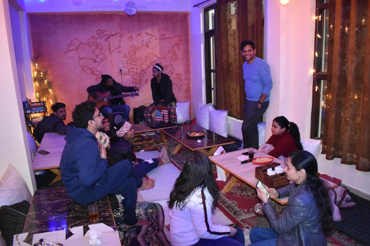 מקלוד גאנג' Hostel Who Needs Map Mcleodganj מראה חיצוני תמונה