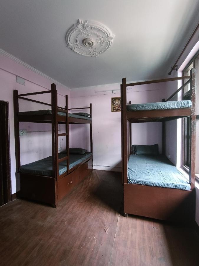 מקלוד גאנג' Hostel Who Needs Map Mcleodganj מראה חיצוני תמונה