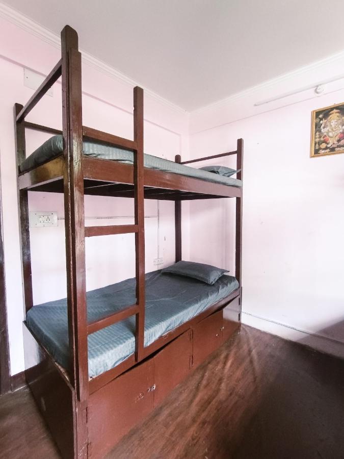 מקלוד גאנג' Hostel Who Needs Map Mcleodganj מראה חיצוני תמונה