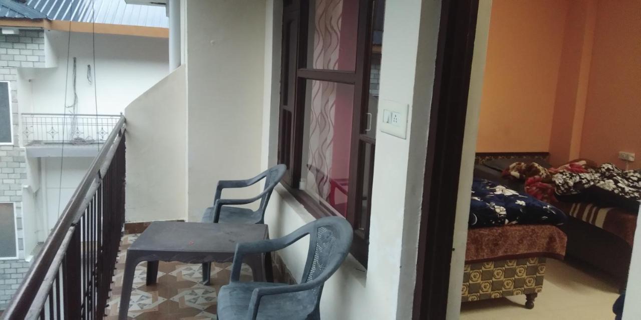 מקלוד גאנג' Hostel Who Needs Map Mcleodganj מראה חיצוני תמונה